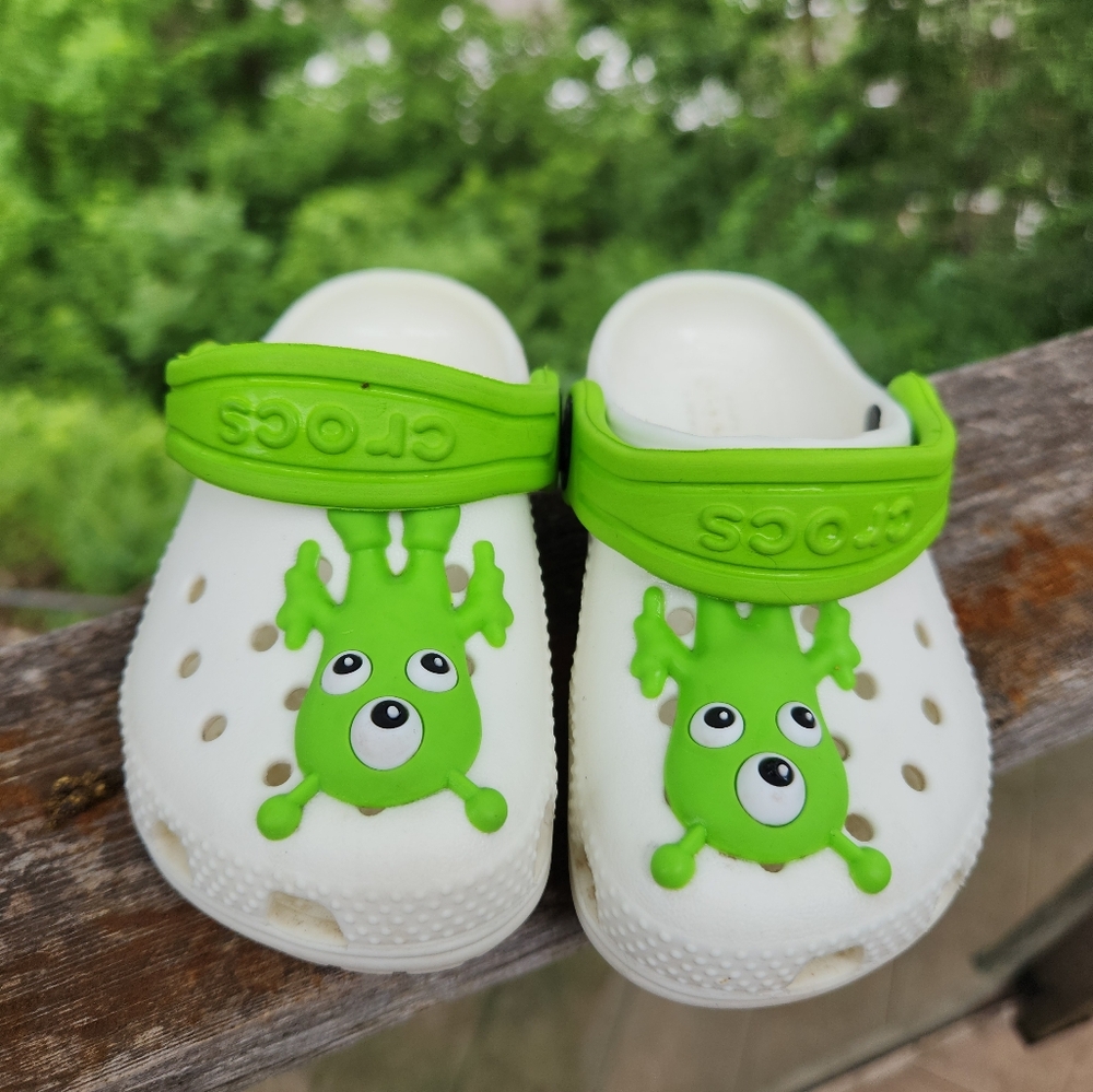 Crocs Glow Alien Clog Toddler Size 6